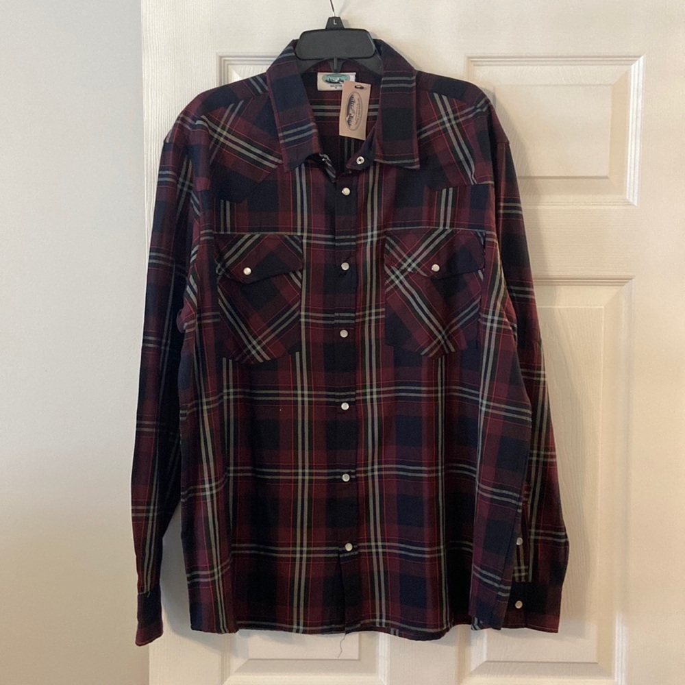 Woodland Creek Man Shirt size XL length 32” pit to pit 50” brand new with tag